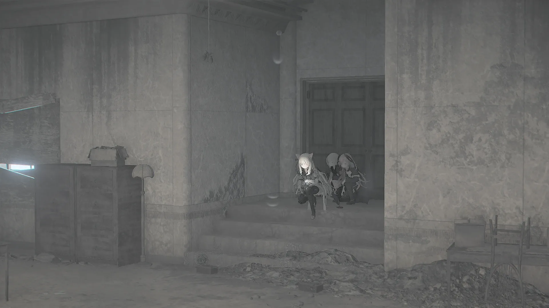 写真: 図書館の入口。早速目の前に仕掛けられたブービートラップを解除する