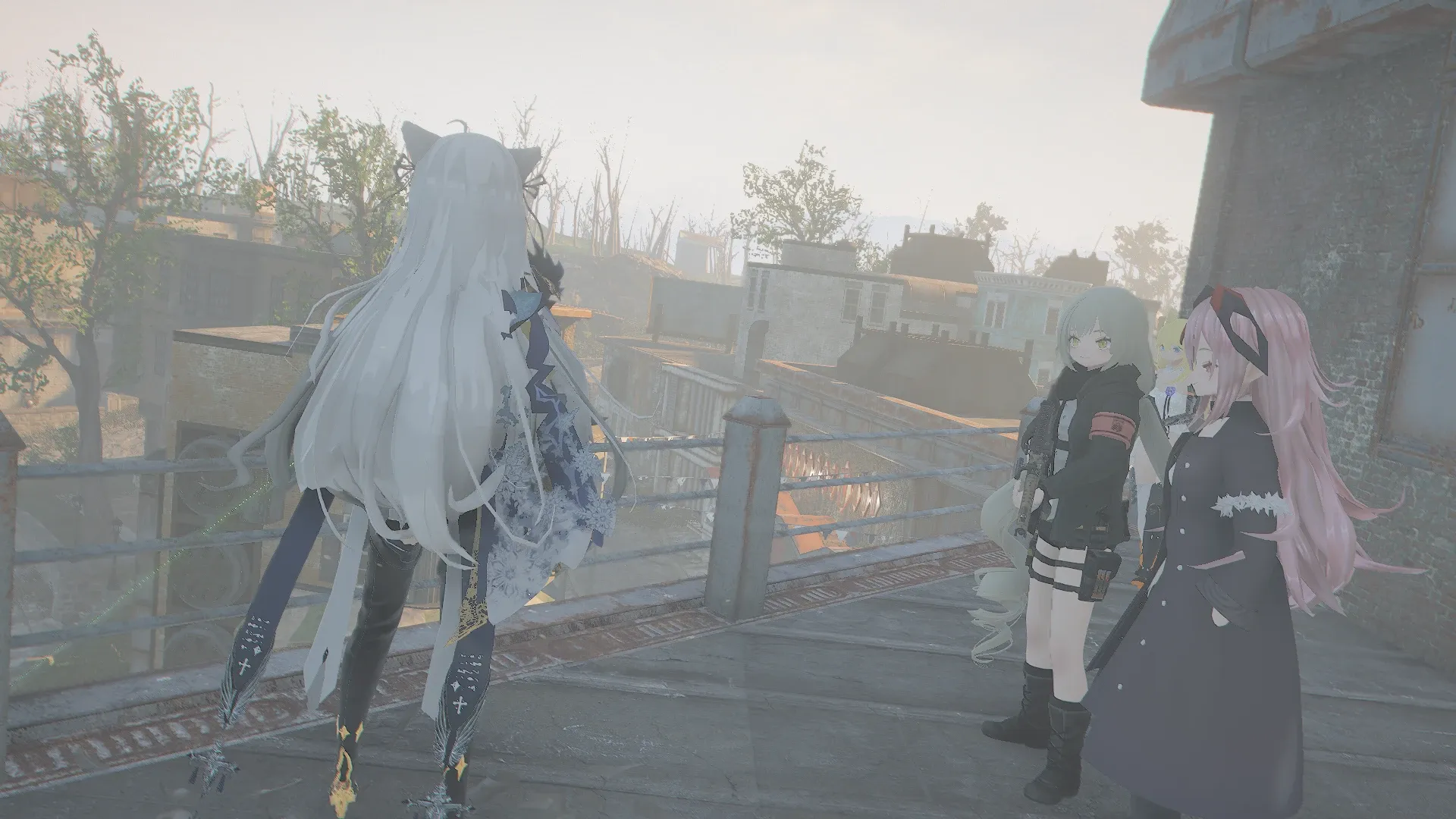 写真: ダイアモンドシティ近郊の建物屋上から周囲を観察する人形達