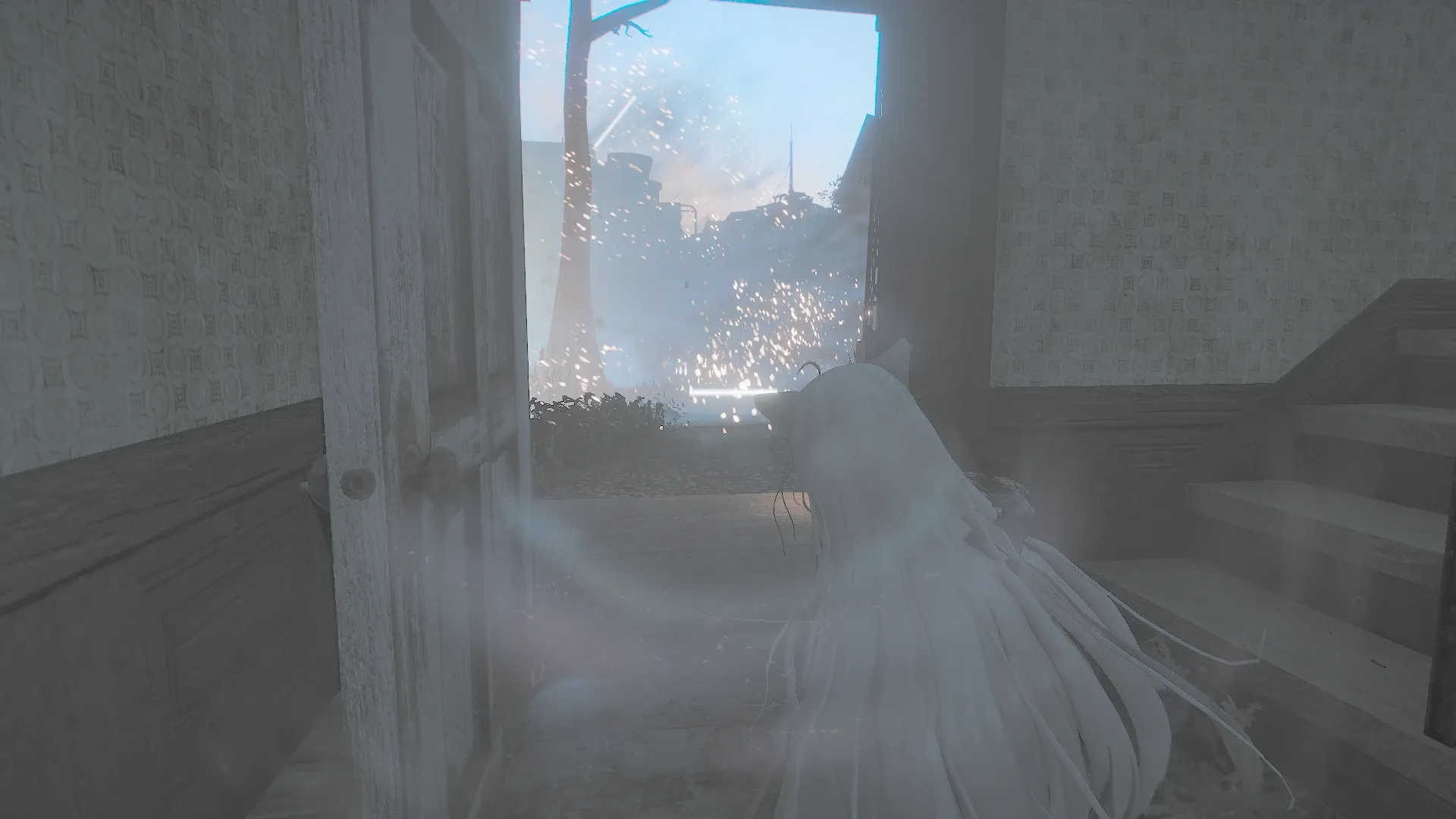 写真: これまでの戦い以上に激しく繰り広げられているかのような爆発、跳弾する弾丸の軌跡、火花が辺りを散らす