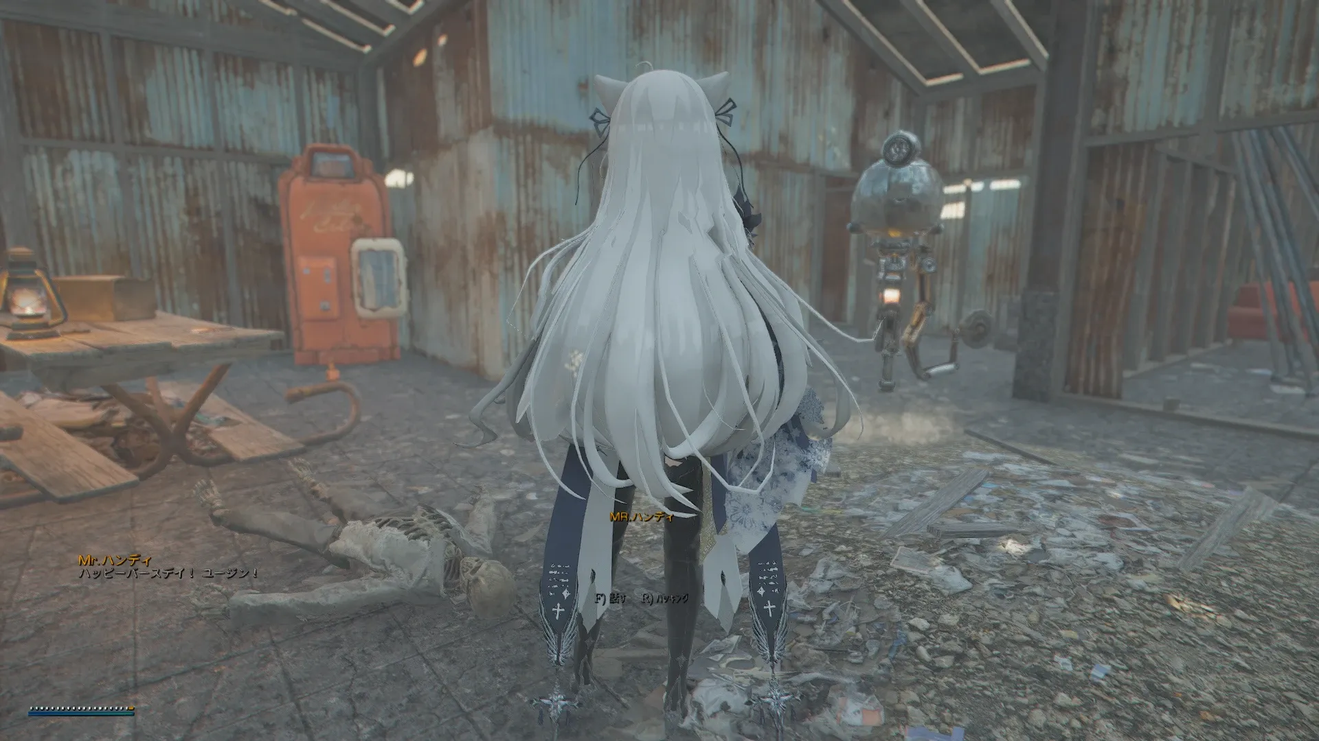 写真: Mrハンディ「ハッピーバースディ!ユージン!」