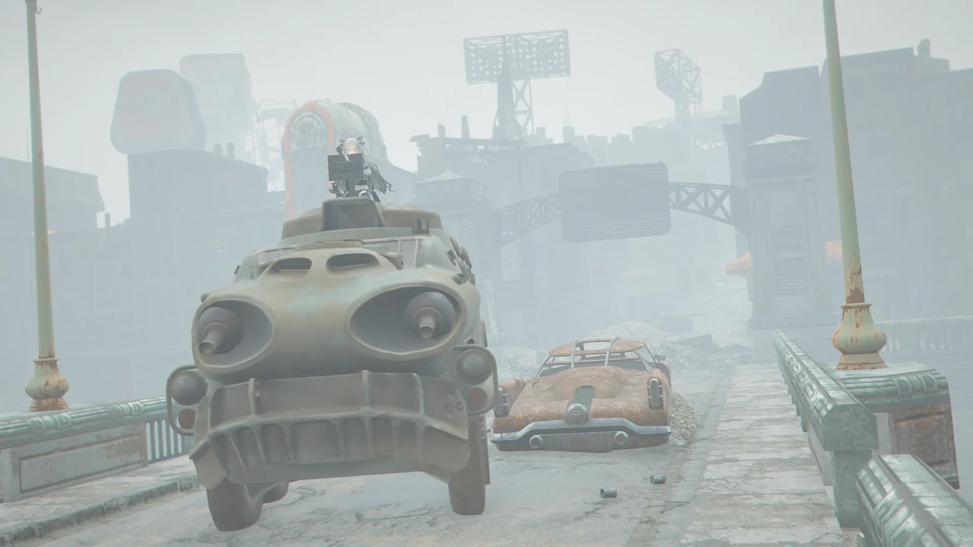 写真: APCが橋を渡る。ダイアモンドシティ近郊からしばらく離れるようだ