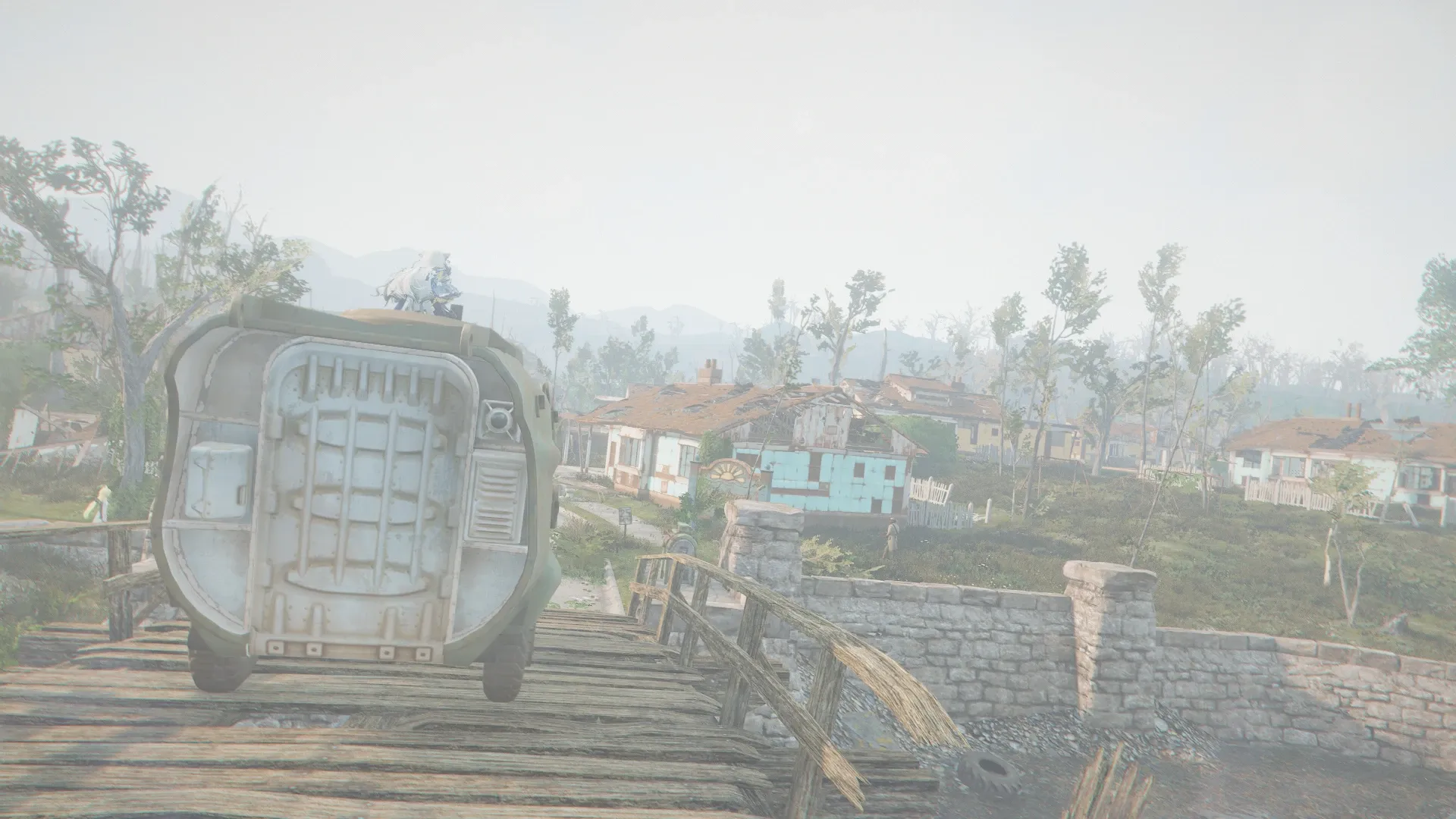 写真: サンクチュアリの橋をAPCが通り抜ける