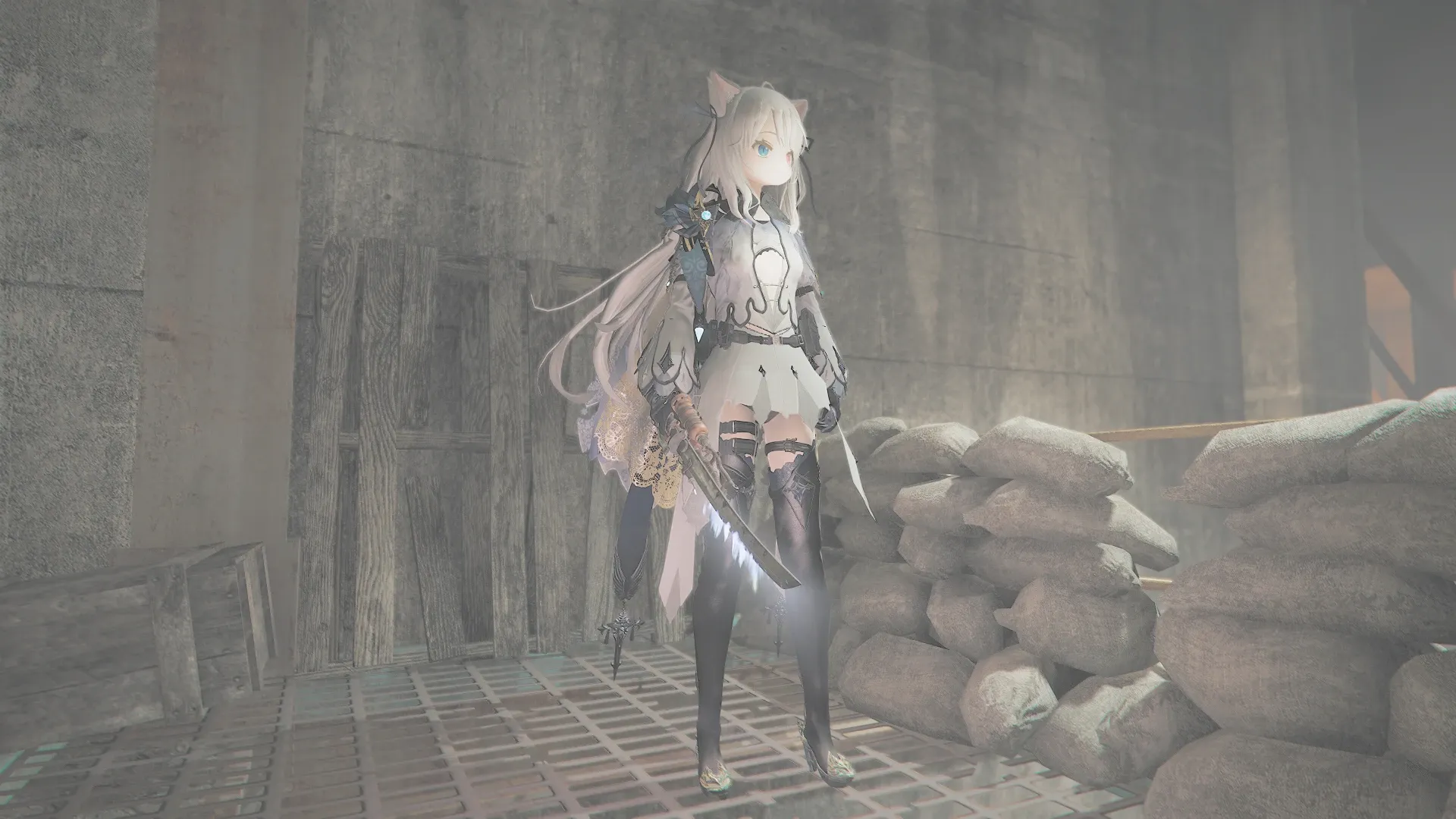 写真: 小さな火炎放射器が刀剣と一体となっている、見かけたことがない剣を手に持つSizryavka