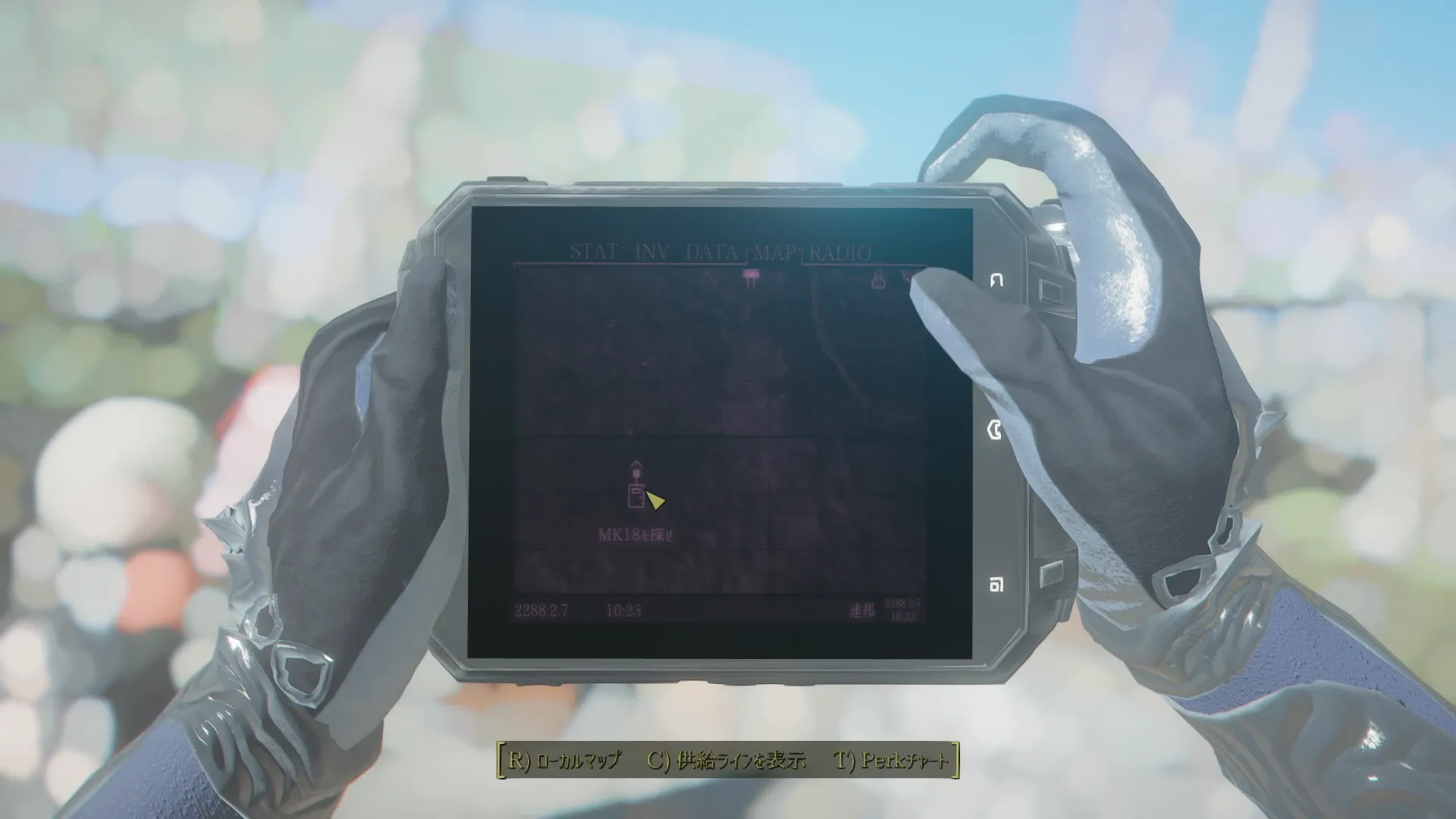 写真: マップを確認中。MK18という武器を回収しに行こうとマーカーが建てられている。