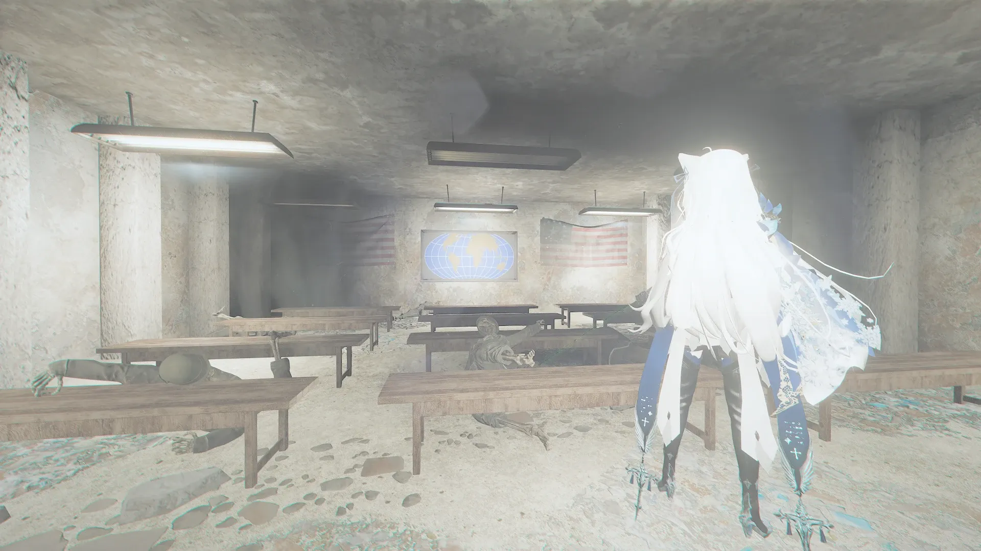 写真: かつての作戦指揮所だったとおもわれる場所。周りに白骨化した人間の骨のみがその場に残されている。