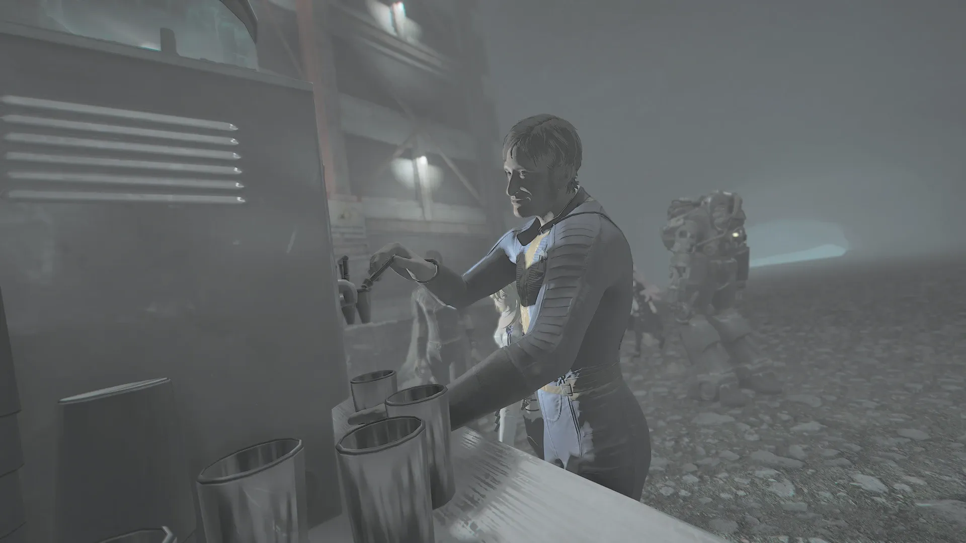 写真: クレムが自信満々に住民にソーダを振る舞っている。